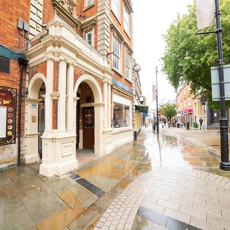 The Royal Hotel Kettering Exterior photo